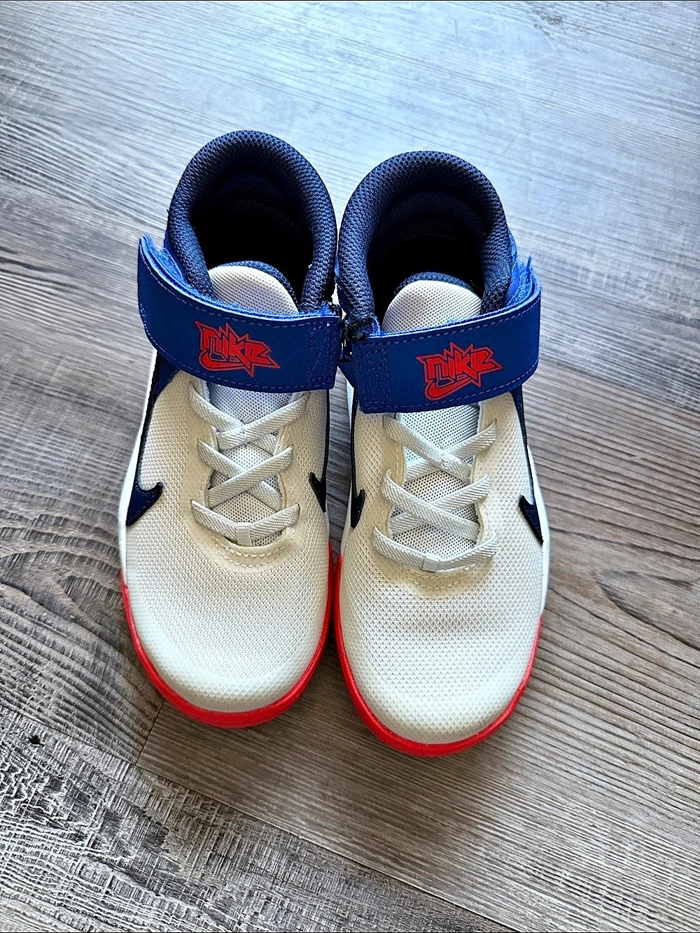 Nike Team Hustle D 11 Kids Sneakers Boys US 12C